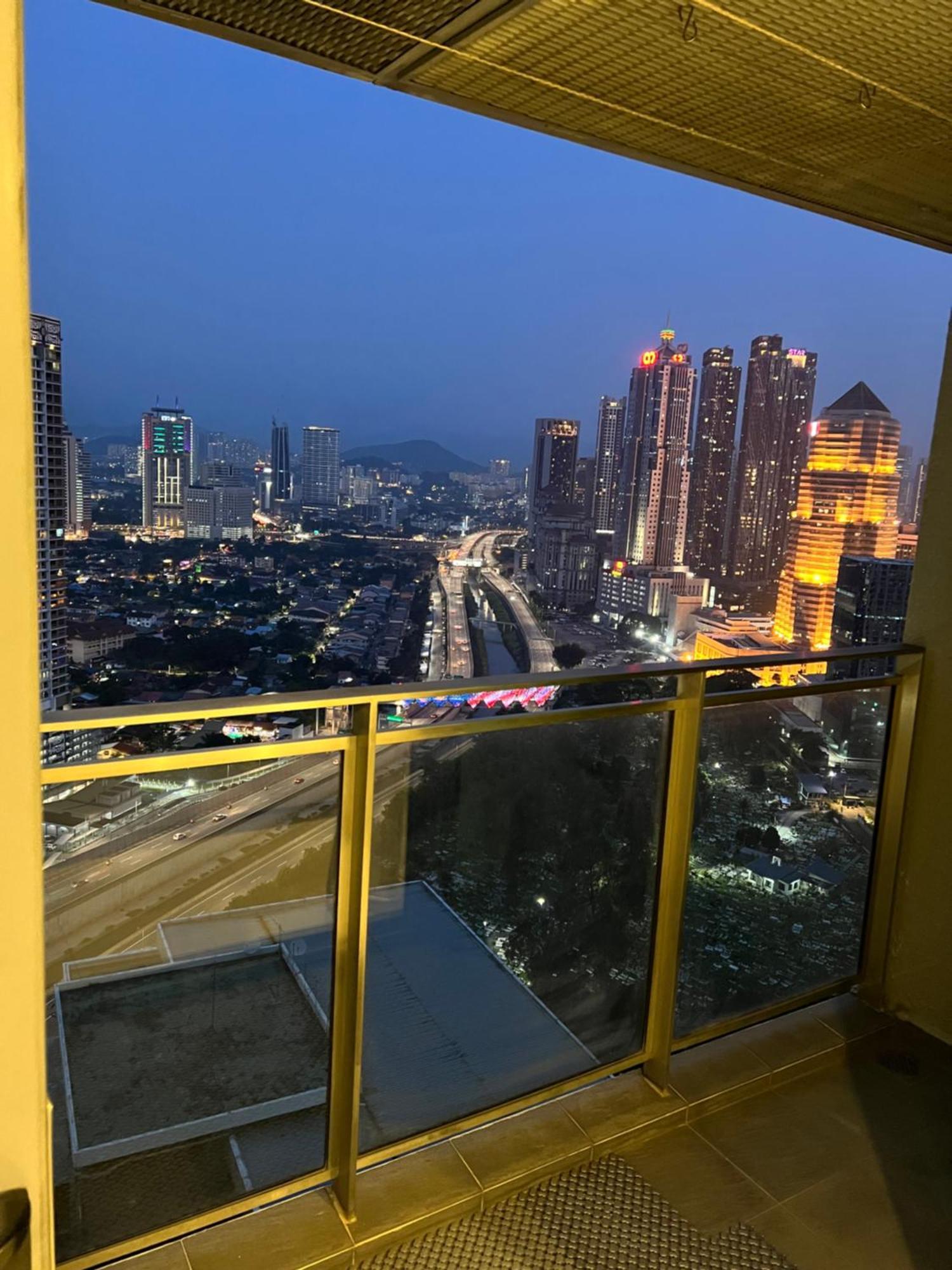 Summer Suites Klcc By Whollmark クアラルンプール エクステリア 写真